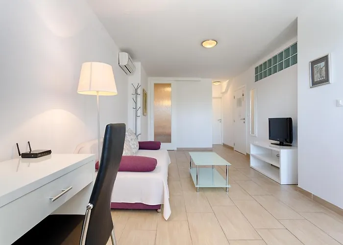 Adriatic Queen Πανσιόν