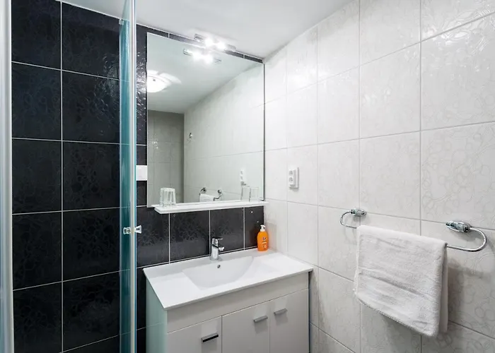 Πανσιόν Adriatic Queen