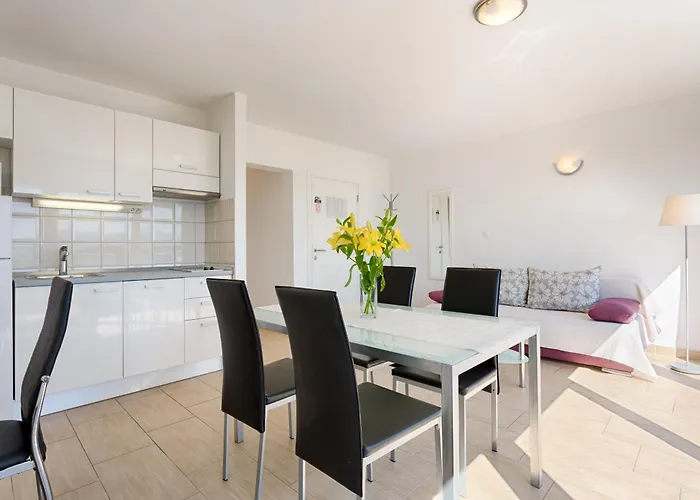 Adriatic Queen Πανσιόν