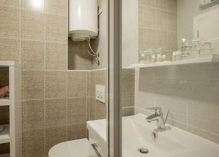 Adriatic Queen Πανσιόν