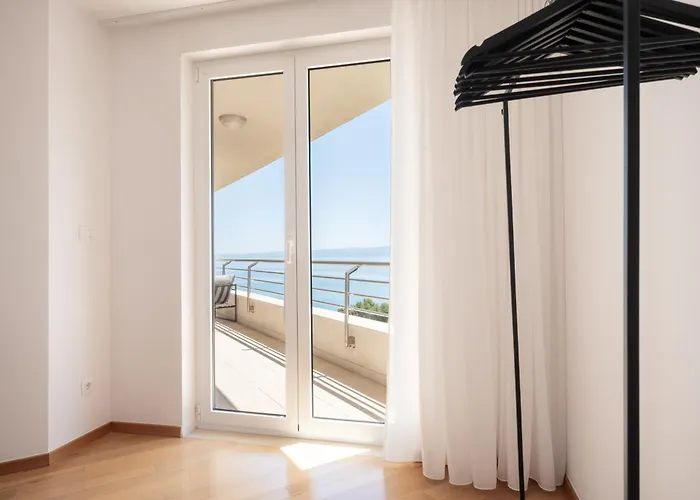 Πανσιόν Adriatic Queen 3*