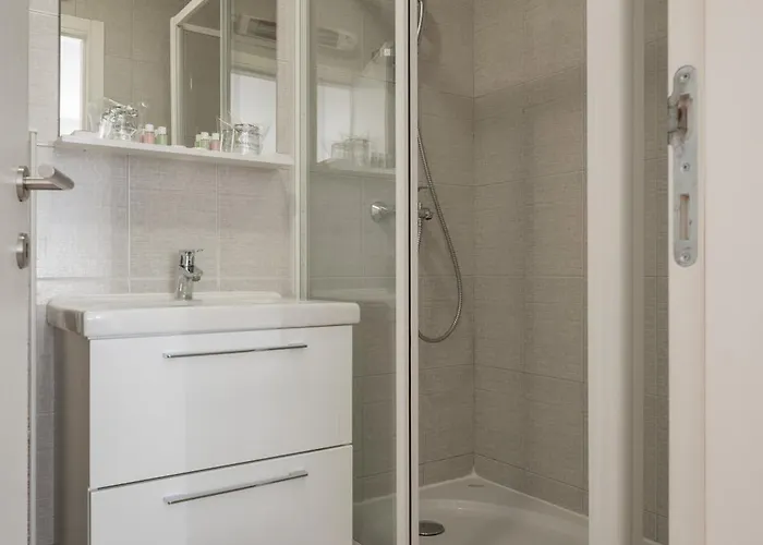 Πανσιόν Adriatic Queen 3*