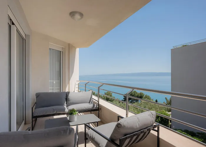 Πανσιόν Adriatic Queen