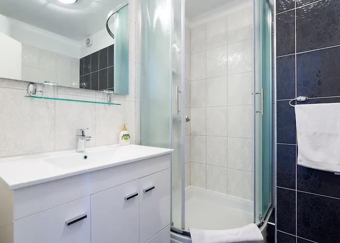 Adriatic Queen Πανσιόν