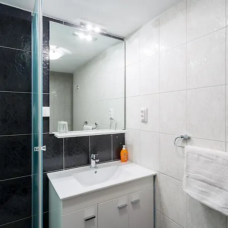 Konukevi Adriatic Queen