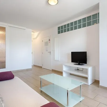 Adriatic Queen Konukevi