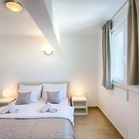 Konukevi Adriatic Queen Split