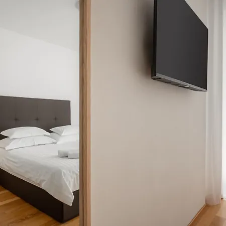 Adriatic Queen Gostinjska kuća 3*