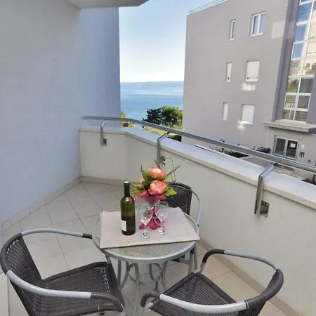 Konukevi Adriatic Queen 3*