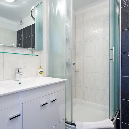 Adriatic Queen Gostinjska kuća