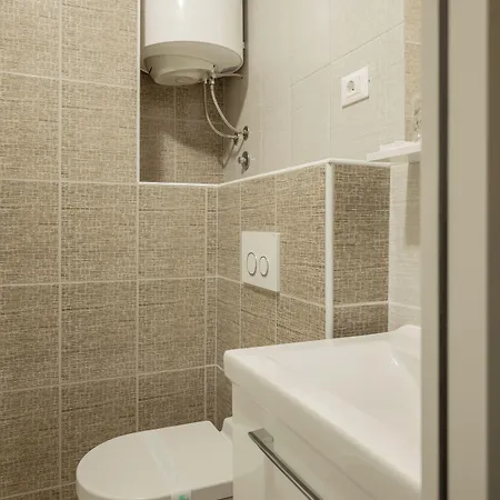 Adriatic Queen 招待所 3*