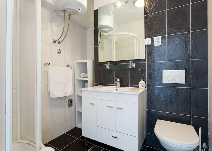 Adriatic Queen Gostinjska kuća 3*